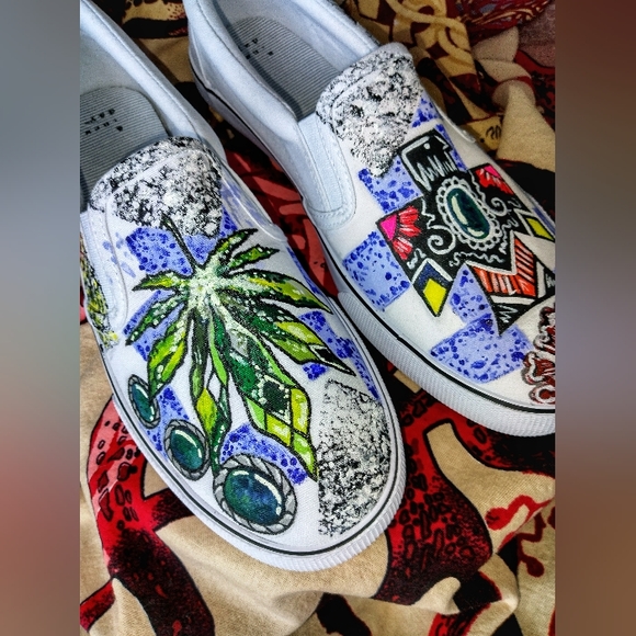 Shoes - Picture 5 of 5